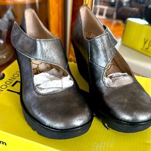 FLY LONDON YASI WEDGE SHOES